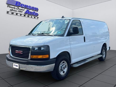 Certified 2021 GMC Savana 2500 w/ Driver Convenience Package RWD image 1