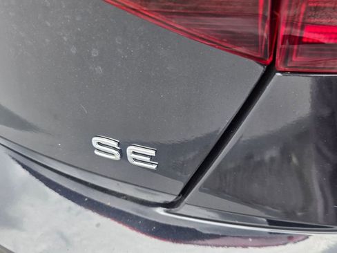 Used 2024 Volkswagen Jetta SE FWD image 10