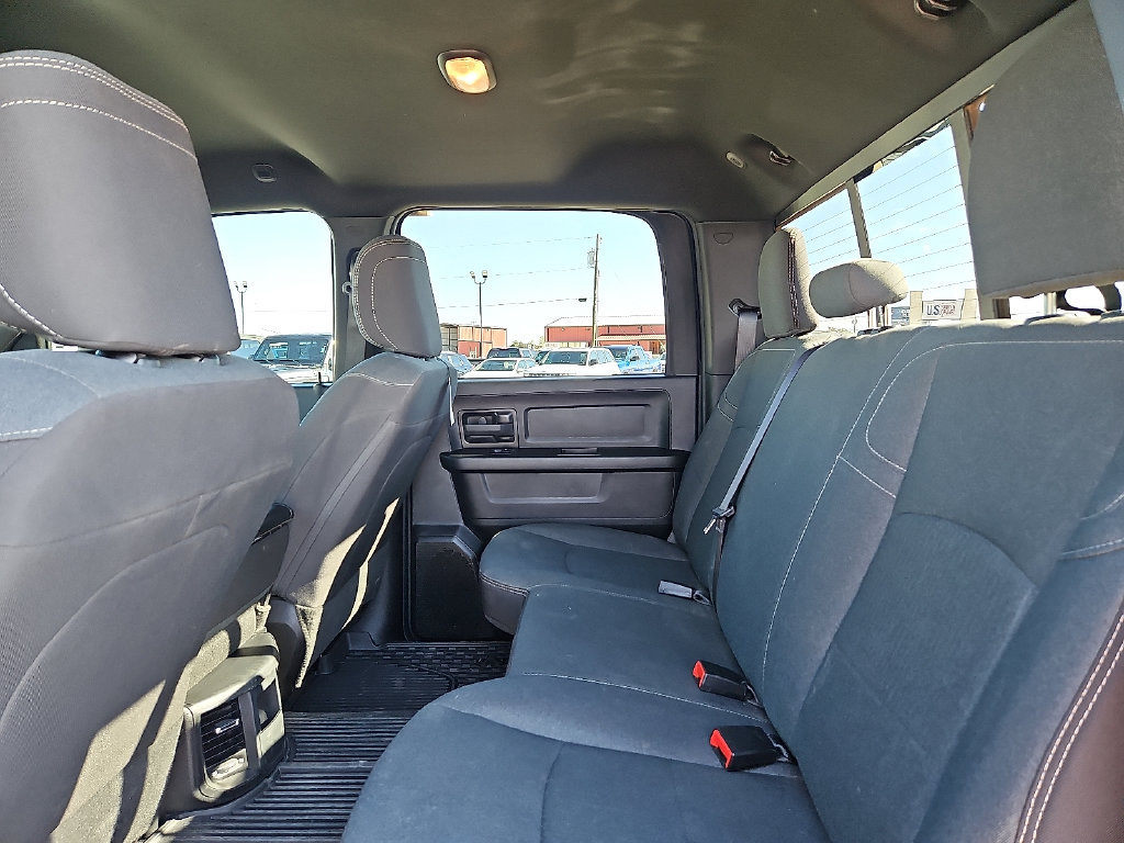 Used 2024 RAM 2500 Tradesman w/ Chrome Appearance Group AWD/4WD image 17