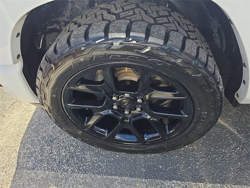 Used 2021 RAM 1500 Laramie image 9