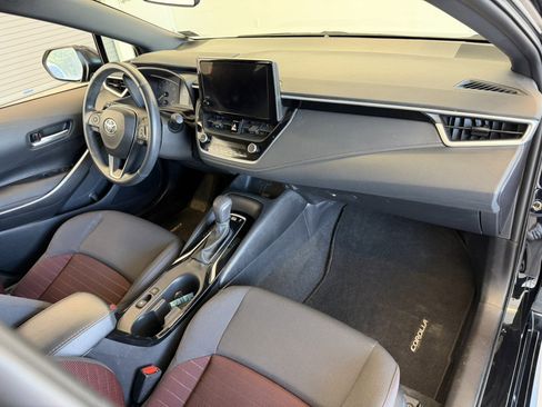 Used 2023 Toyota Corolla SE w/ Carpet Mat Package (TMS) FWD image 32