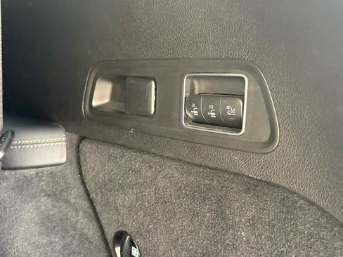 Used 2022 Mercedes-Benz GLS 450 4MATIC image 13