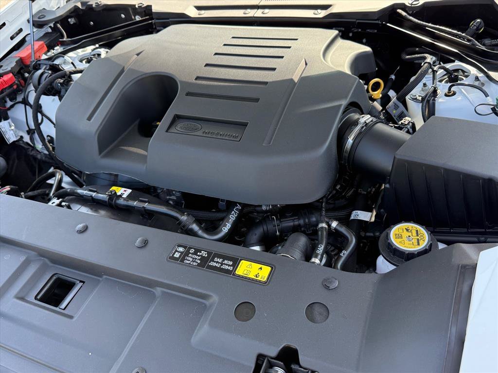 New 2026 Land Rover Defender 130 X-Dynamic SE AWD/4WD image 22