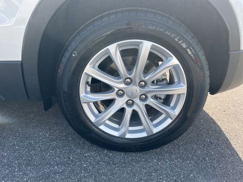 Certified 2022 Cadillac XT4 Luxury w/ Cold Weather Package image 41