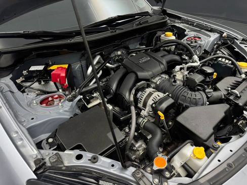 Used 2022 Toyota GR86 image 32