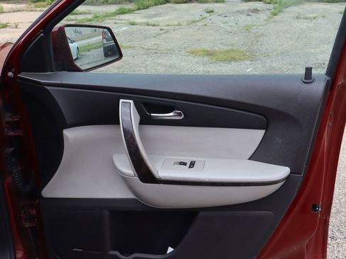 Used 2011 GMC Acadia Denali image 16