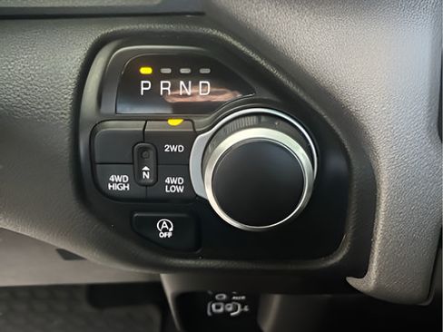 Used 2021 RAM 1500 Tradesman AWD/4WD image 17