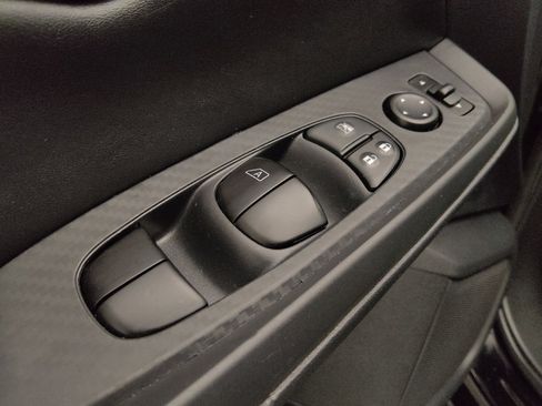 Used 2025 Nissan Sentra S image 27