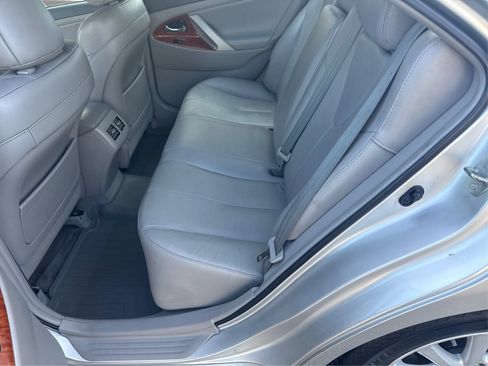 Used 2011 Toyota Camry XLE w/ XLE Extra-Value Pkg #2 FWD image 11