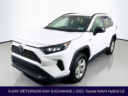 Used 2021 Toyota RAV4 LE AWD/4WD image 4