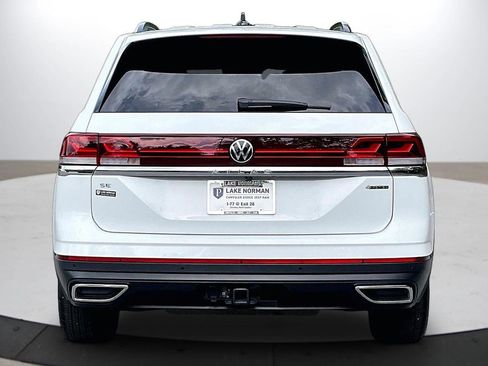 Used 2025 Volkswagen Atlas SE w/ Black Wheel Package AWD/4WD image 8
