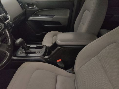 Used 2019 Chevrolet Colorado LT w/ LT Convenience Package image 17