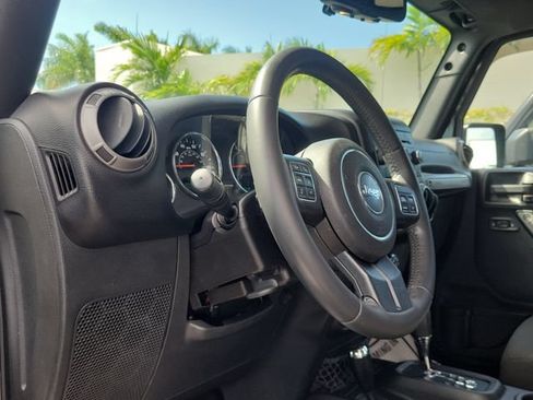 Used 2016 Jeep Wrangler Sport w/ Quick Order Package 24S AWD/4WD image 9