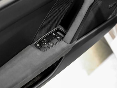 Used 2024 Porsche 911 Carrera GTS image 18