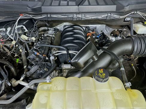 Used 2021 Ford F150 Lariat image 9