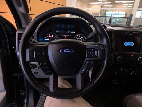 Used 2018 Ford F150 XLT w/ Equipment Group 302A Luxury AWD/4WD image 13