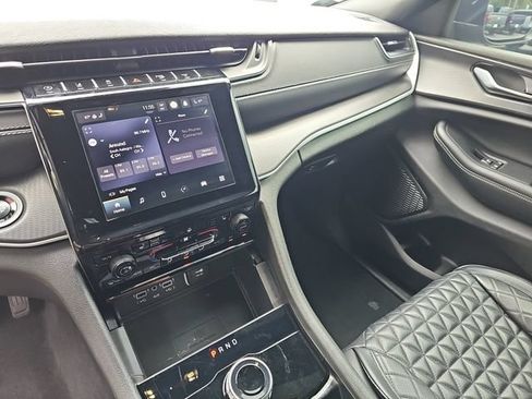 Used 2025 Jeep Grand Cherokee L Laredo w/ Luxury Tech Group I RWD image 23