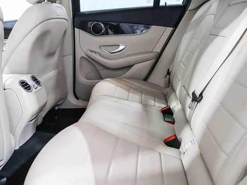 Used 2019 Mercedes-Benz GLC 300 image 18
