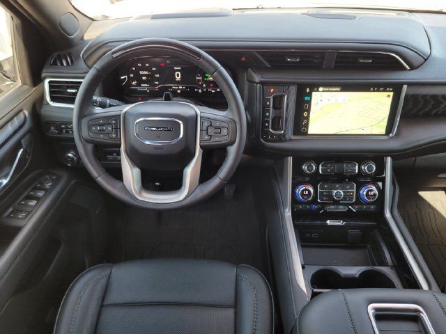 Used 2023 GMC Yukon Denali w/ Denali Reserve Package RWD image 12