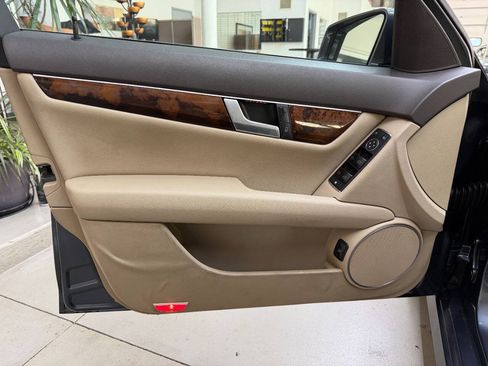 Used 2014 Mercedes-Benz C 250 Sedan image 10