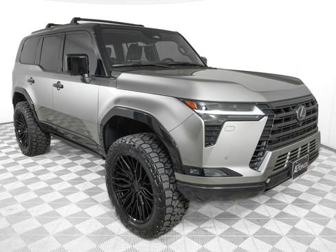 Used 2026 Lexus GX 550 w/ Accessory Package (2T) image 4