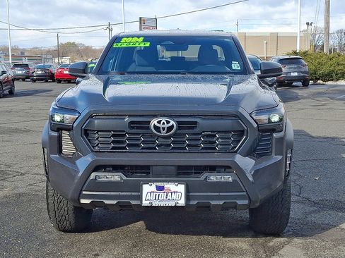Used 2024 Toyota Tacoma TRD Off-Road image 2