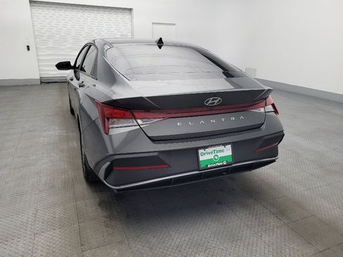 Used 2024 Hyundai Elantra SEL FWD image 6