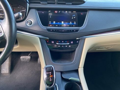 Used 2019 Cadillac XT5 Luxury image 29