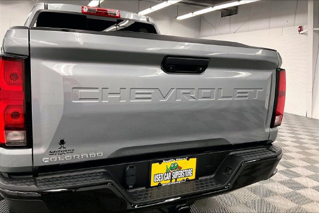 Used 2024 Chevrolet Colorado Z71 w/ Z71 Convenience Package 2 AWD/4WD image 9