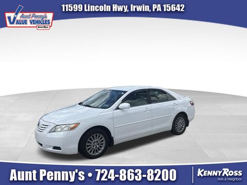Used 2009 Toyota Camry LE FWD image 1