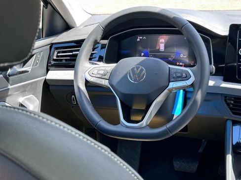 New 2026 Volkswagen Jetta SE FWD image 14