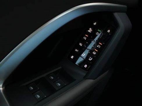 New 2025 Audi Q5 Premium Plus image 19