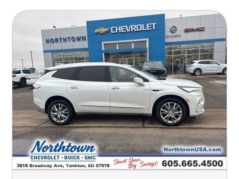 Used 2023 Buick Enclave Essence w/ Experience Buick Package image 32