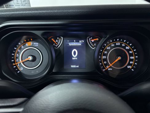 Used 2024 Jeep Wrangler Sport image 12
