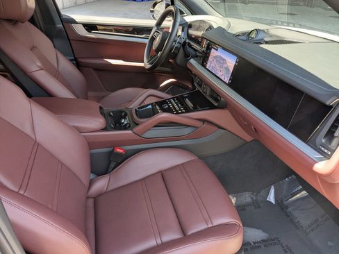 Certified 2026 Porsche Cayenne S AWD/4WD image 27
