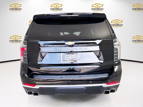 Used 2025 Chevrolet Suburban High Country AWD/4WD image 6