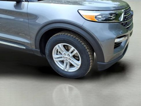Certified 2023 Ford Explorer XLT w/ Equipment Group 202A AWD/4WD image 4