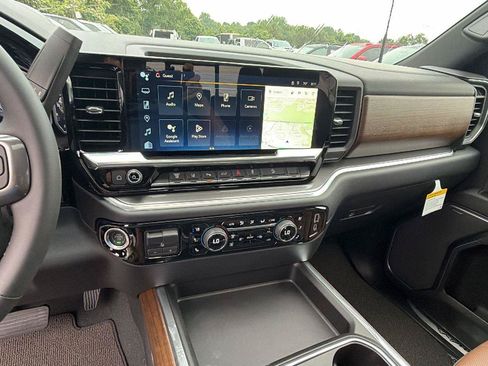New 2026 Chevrolet Silverado 2500 High Country w/ High Country Premium Package AWD/4WD image 26