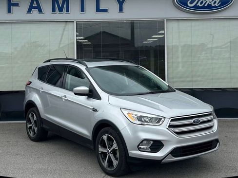 Used 2018 Ford Escape SEL FWD image 1