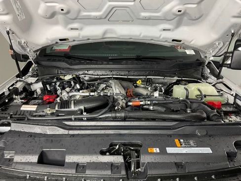 New 2026 Ford F250 Lariat w/ Black Appearance Package image 9