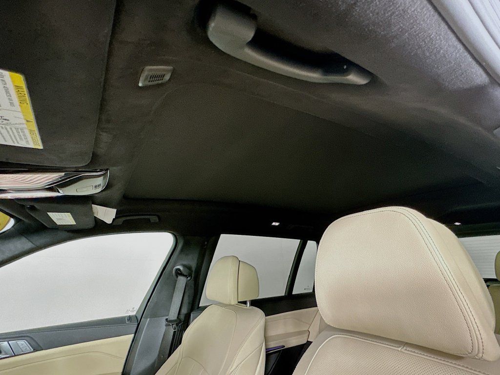 Used 2022 BMW X7 xDrive40i w/ Premium Package AWD/4WD image 30
