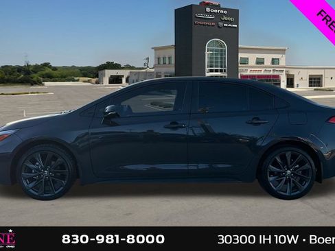 Used 2025 Toyota Corolla SE FWD image 6