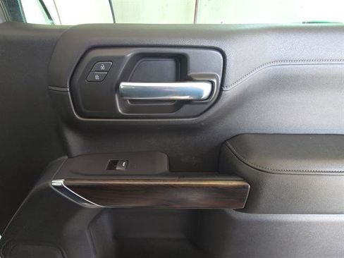 Used 2021 GMC Sierra 1500 SLT RWD image 18
