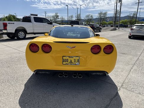 Used 2005 Chevrolet Corvette Coupe w/ Preferred Equipment Group RWD image 6