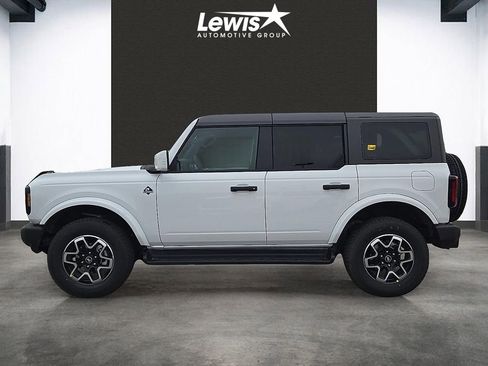 New 2026 Ford Bronco Outer Banks AWD/4WD image 2
