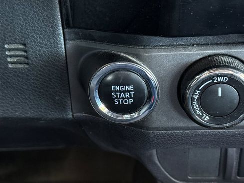 Used 2018 Toyota Tacoma TRD Sport image 30