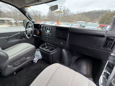 Used 2017 Chevrolet Express 3500 LT w/ LT Preferred Equipment Group image 26