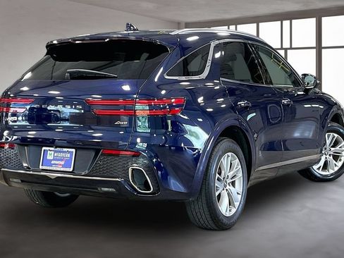 Used 2022 Genesis GV70 2.5T AWD/4WD image 7