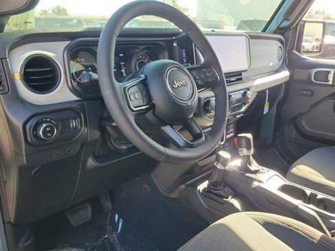 New 2026 Jeep Gladiator Sport AWD/4WD image 14