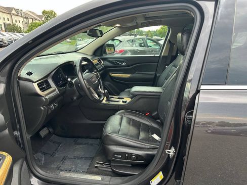 Used 2018 GMC Acadia Denali w/ Technology Package AWD/4WD image 4